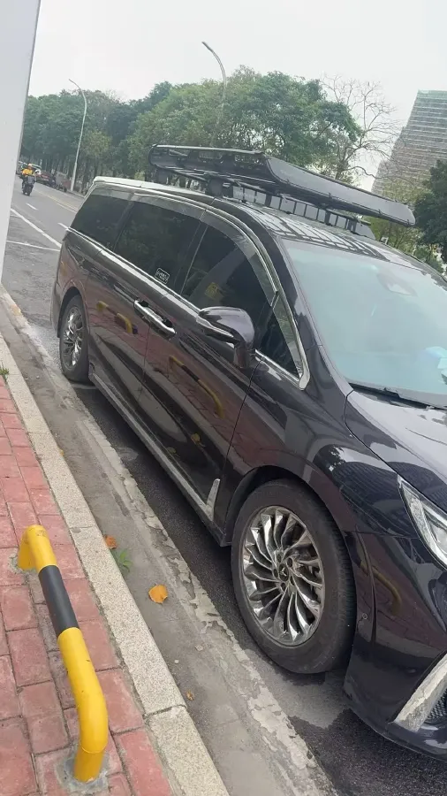 2022 Voyah Dream 1.5T 136HP L4 PHEV 25.57KWH,autocango,china used car exporter,china ev exporter,chinese used car exporter,chinese used ev exporter