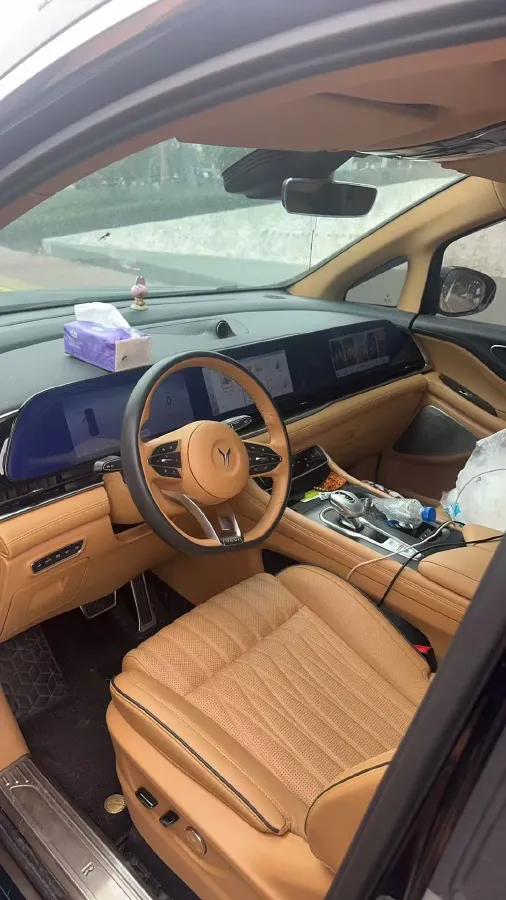 2022 Voyah Dream 1.5T 136HP L4 PHEV 25.57KWH,autocango,china used car exporter,china ev exporter,chinese used car exporter,chinese used ev exporter