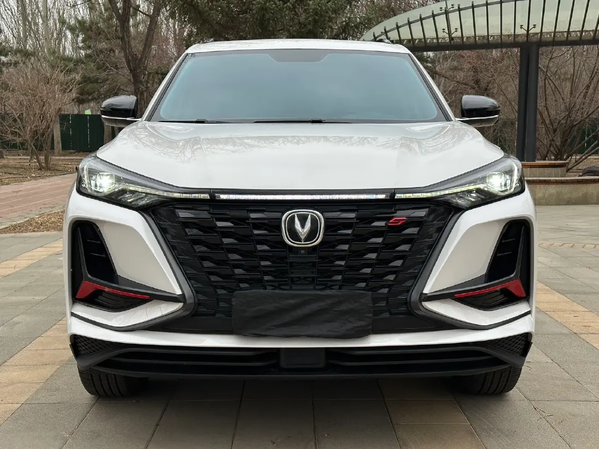 2022 ChangAn CS75 Plus 1.5T 178HP L4 6AT,autocango,china used car exporter,china ev exporter,chinese used car exporter,chinese used ev exporter