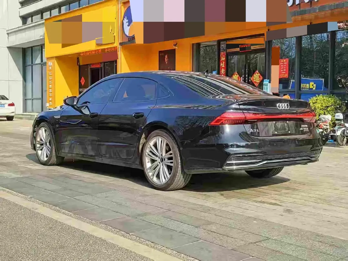 2025 Audi A7L 2.0T 245HP L4 7DCT,autocango,china used car exporter,china ev exporter,chinese used car exporter,chinese used ev exporter