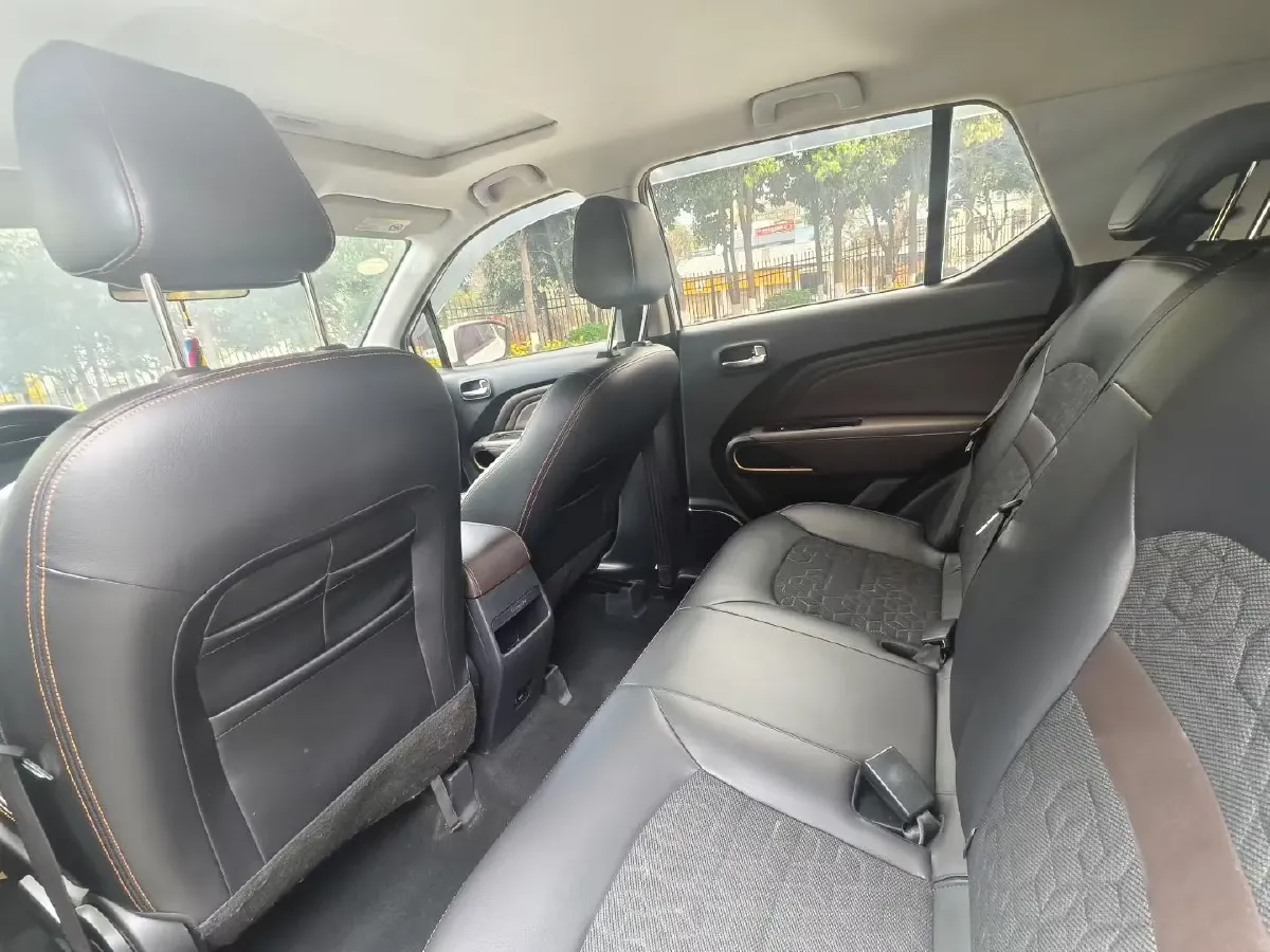 2017 GAC Trumpchi GS3 1.3T 137HP L4 6AT,autocango,china used car exporter,china ev exporter,chinese used car exporter,chinese used ev exporter