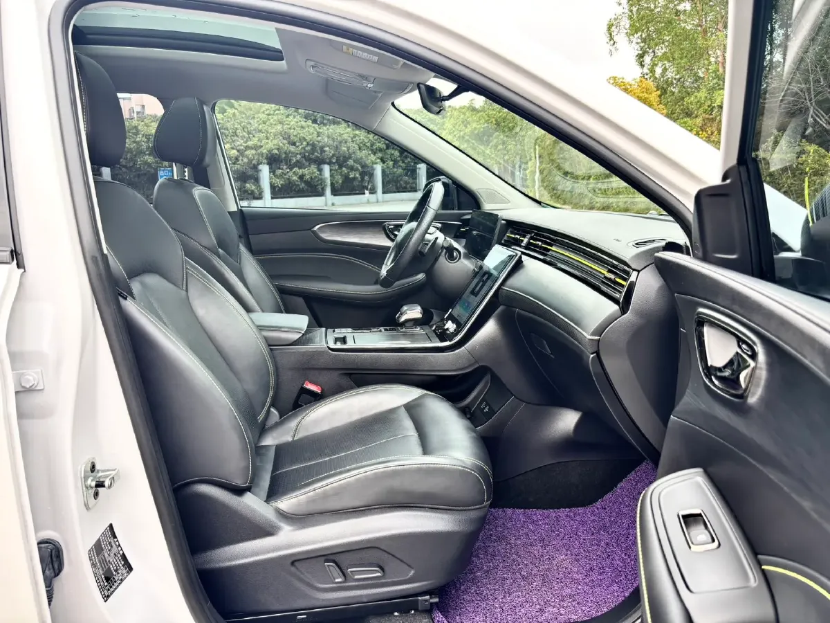 2021 Roewe RX5 1.5T 169HP L4 AMT PHEV 11.1KWH,autocango,china used car exporter,china ev exporter,chinese used car exporter,chinese used ev exporter