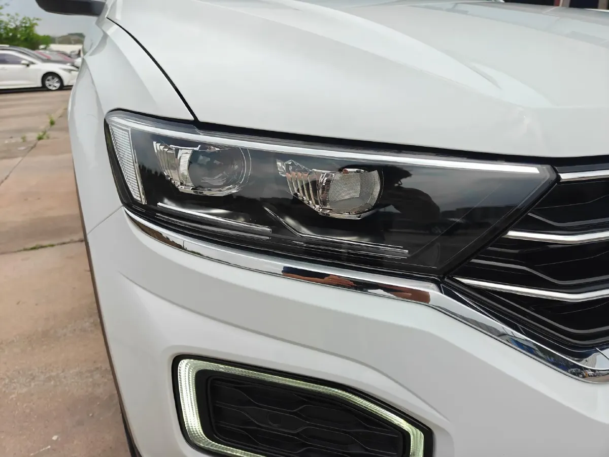 2022 Volkswagen T-Roc 1.4T 150HP L4 7DCT,autocango,china used car exporter,china ev exporter,chinese used car exporter,chinese used ev exporter