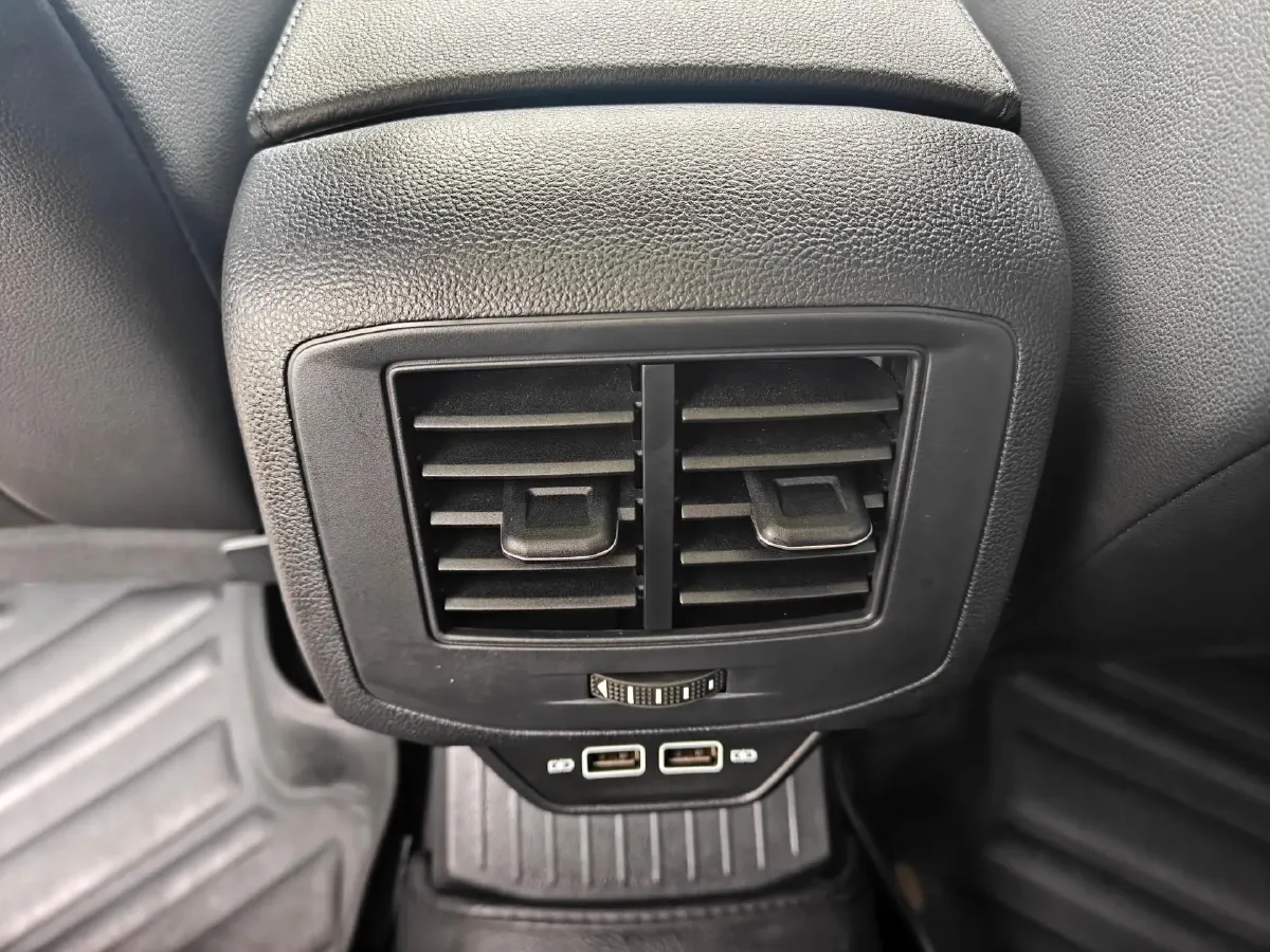 2022 Volkswagen T-Roc 1.4T 150HP L4 7DCT,autocango,china used car exporter,china ev exporter,chinese used car exporter,chinese used ev exporter