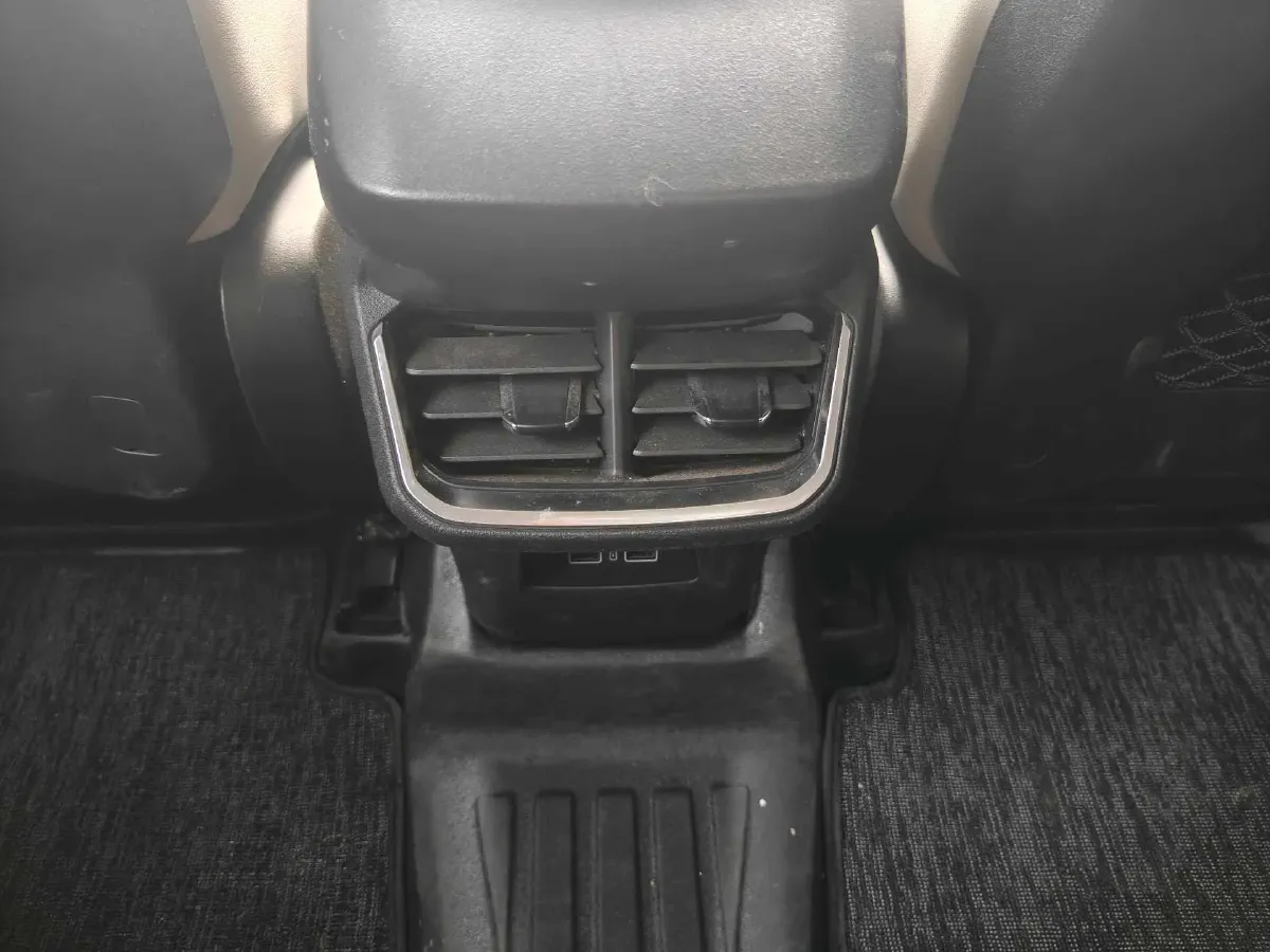 2023 LYNK&CO 06 1.5T 181HP L4 7DCT,autocango,china used car exporter,china ev exporter,chinese used car exporter,chinese used ev exporter