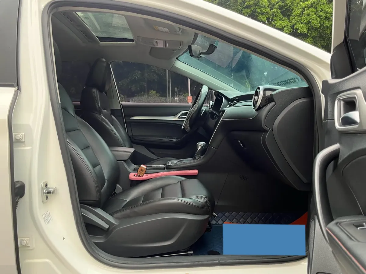 2019 MAXUS D60 1.5T 169HP L4 7DCT,autocango,china used car exporter,china ev exporter,chinese used car exporter,chinese used ev exporter