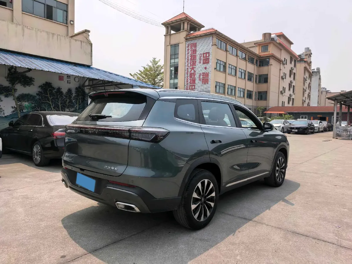 2025 Chery Tiggo 8 Plus 1.6T 197HP L4 7DCT,autocango,china used car exporter,china ev exporter,chinese used car exporter,chinese used ev exporter