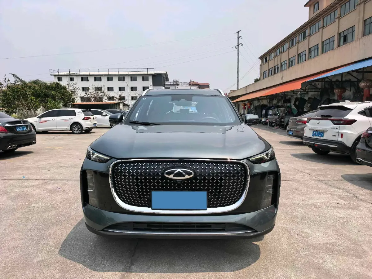 2025 Chery Tiggo 8 Plus 1.6T 197HP L4 7DCT,autocango,china used car exporter,china ev exporter,chinese used car exporter,chinese used ev exporter