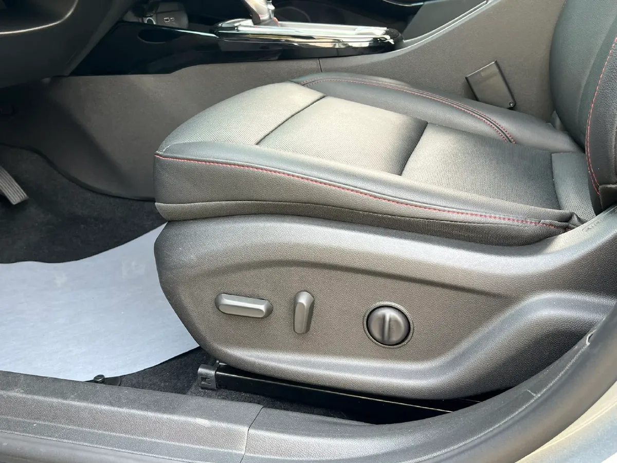 2022 Chevrolet Seeker 1.5T 184HP L4 CVT,autocango,china used car exporter,china ev exporter,chinese used car exporter,chinese used ev exporter