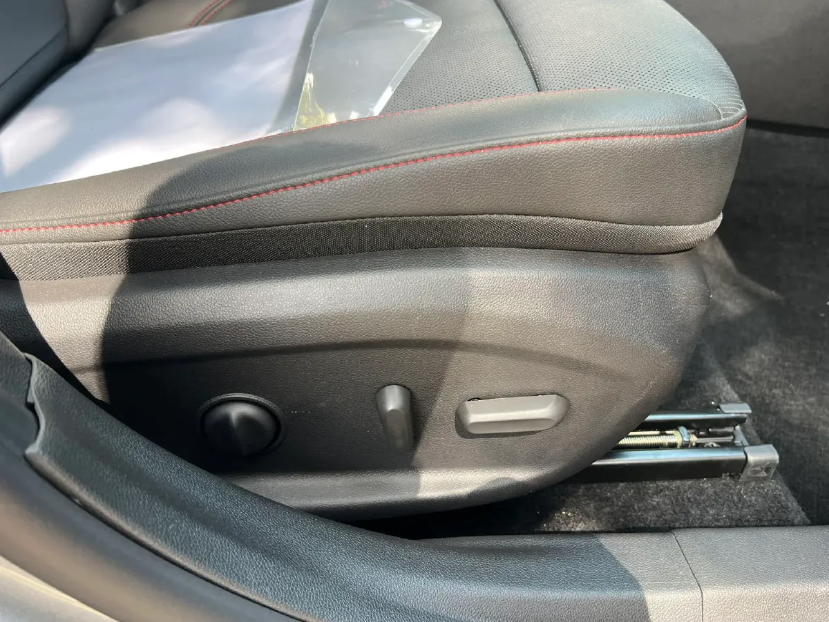 2022 Chevrolet Seeker 1.5T 184HP L4 CVT,autocango,china used car exporter,china ev exporter,chinese used car exporter,chinese used ev exporter