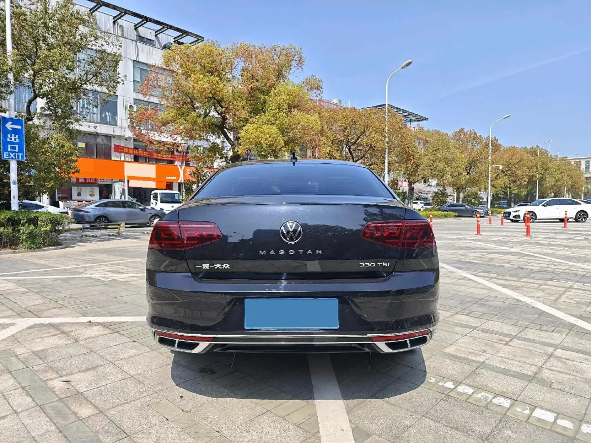 2023 Volkswagen Magotan 2.0T 186HP L4 7DCT,autocango,china used car exporter,china ev exporter,chinese used car exporter,chinese used ev exporter