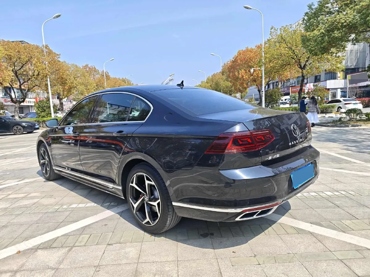 2023 Volkswagen Magotan 2.0T 186HP L4 7DCT,autocango,china used car exporter,china ev exporter,chinese used car exporter,chinese used ev exporter