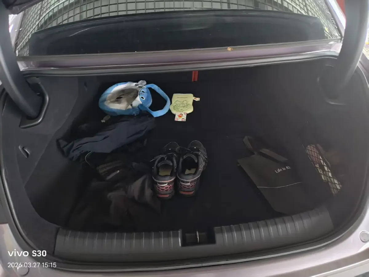 2024 MI SU7 BEV 101KWH,autocango,china used car exporter,china ev exporter,chinese used car exporter,chinese used ev exporter