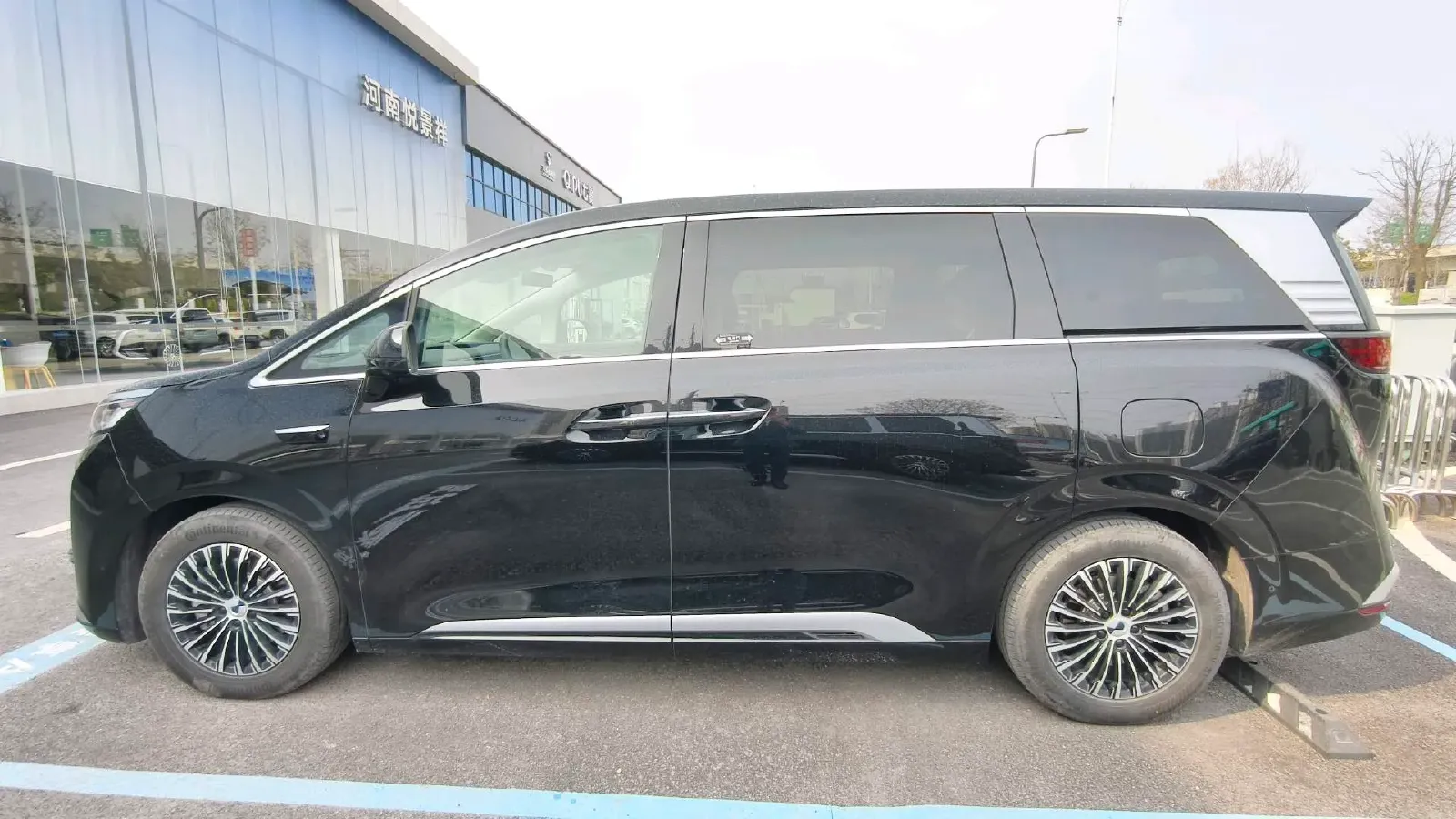 2025 Denza D9 1.5T 156HP L4 E-CVT PHEV 40KWH,autocango,china used car exporter,china ev exporter,chinese used car exporter,chinese used ev exporter