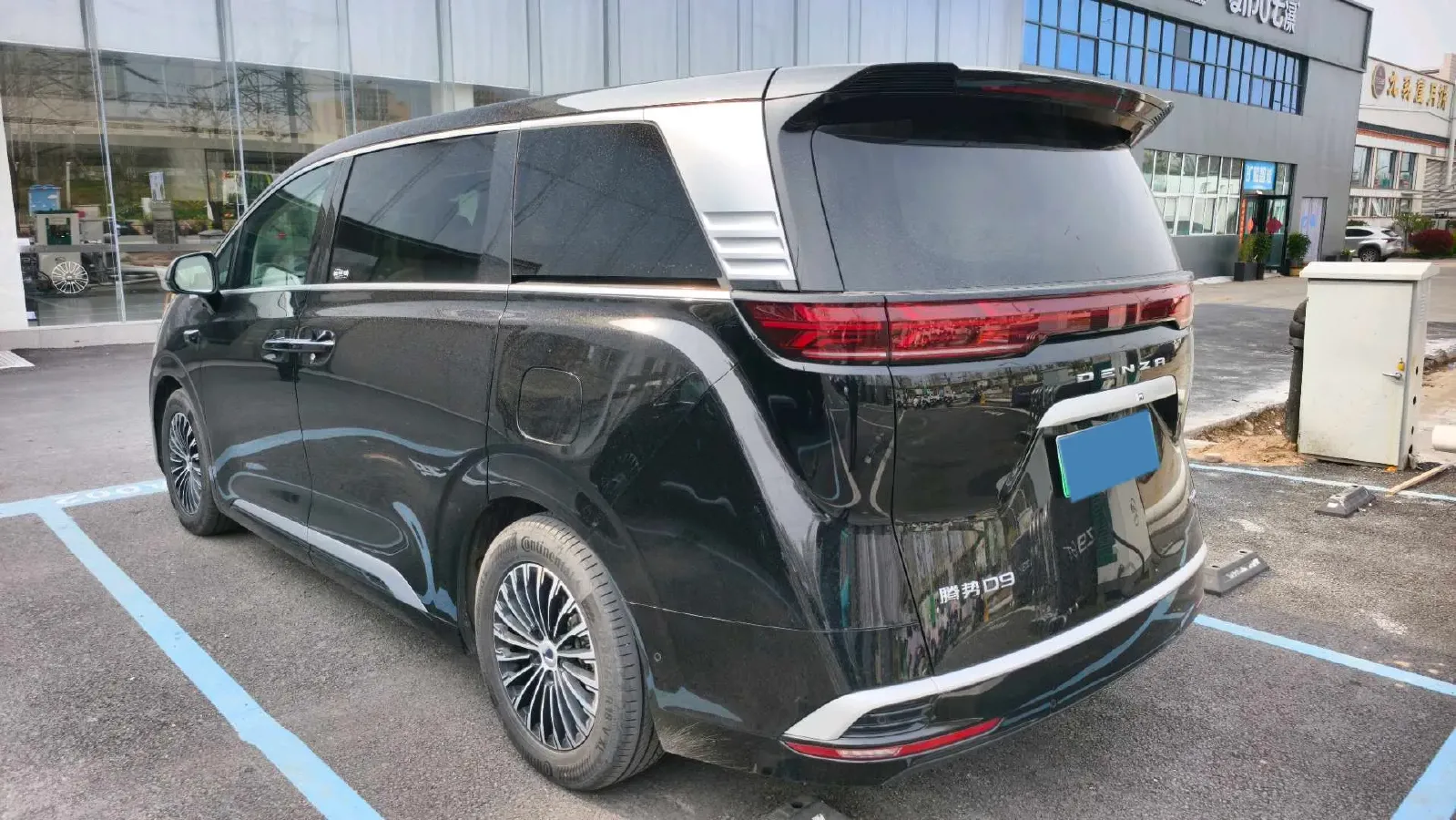 2025 Denza D9 1.5T 156HP L4 E-CVT PHEV 40KWH,autocango,china used car exporter,china ev exporter,chinese used car exporter,chinese used ev exporter