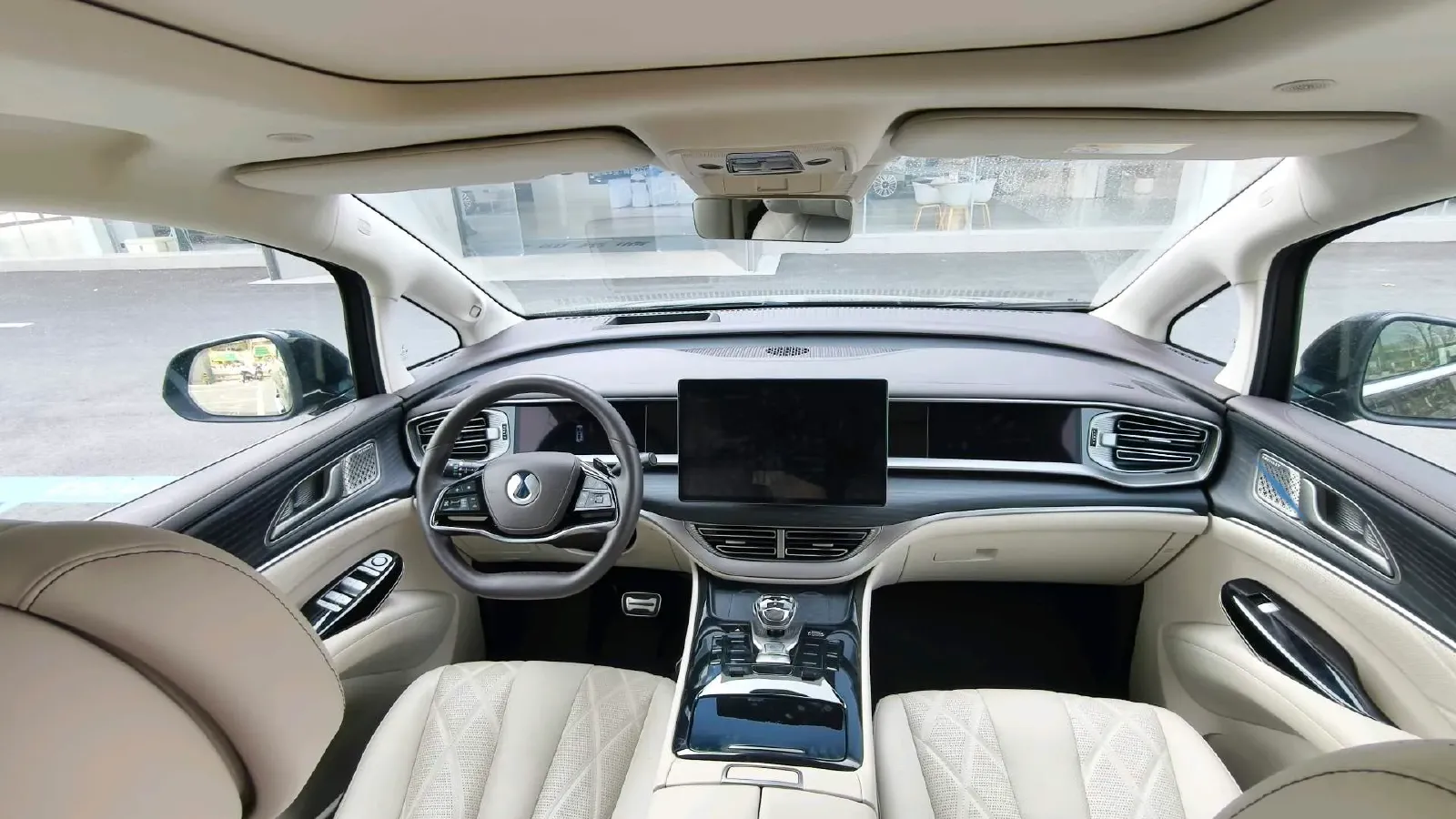 2025 Denza D9 1.5T 156HP L4 E-CVT PHEV 40KWH,autocango,china used car exporter,china ev exporter,chinese used car exporter,chinese used ev exporter