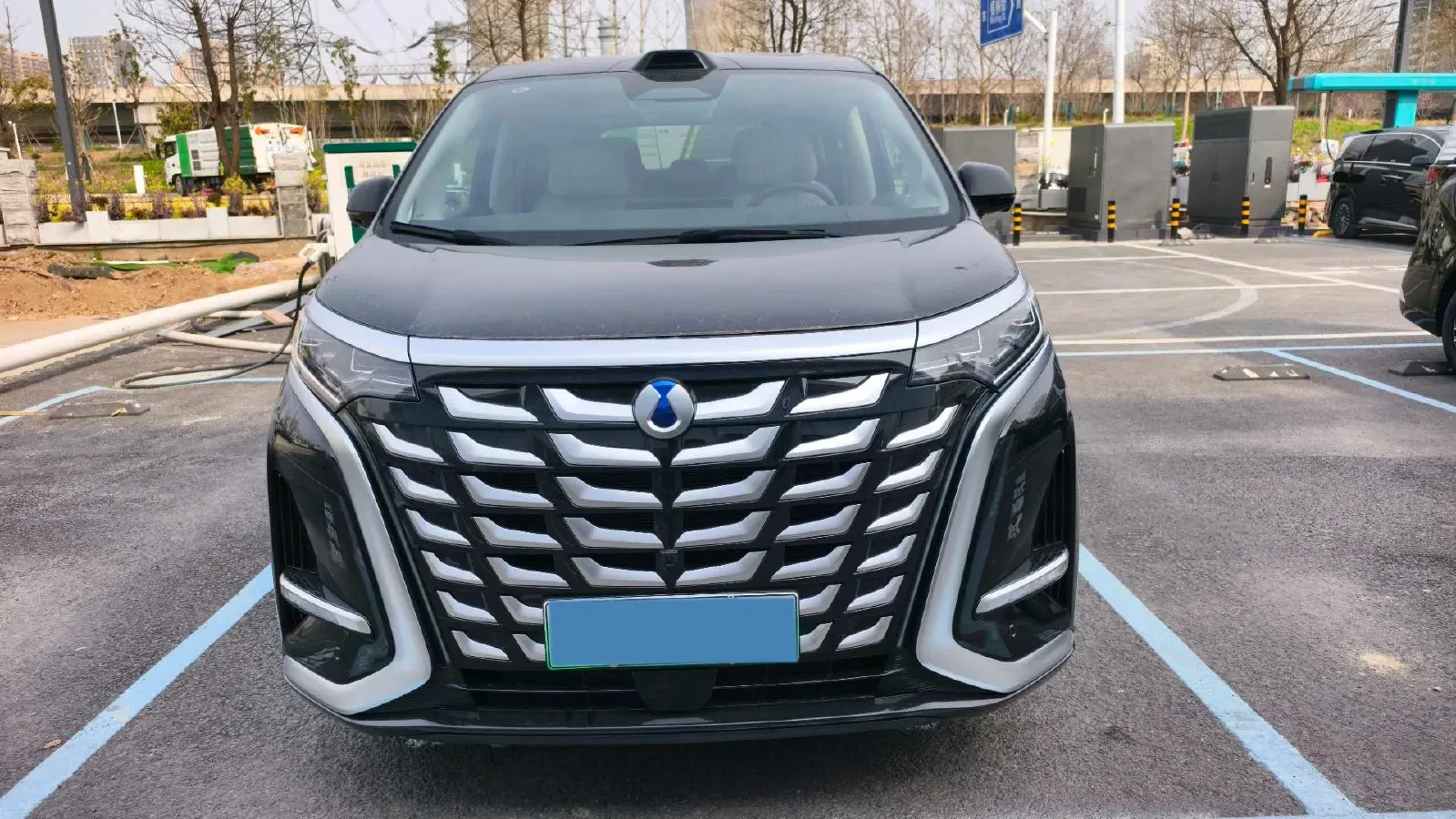2025 Denza D9 1.5T 156HP L4 E-CVT PHEV 40KWH,autocango,china used car exporter,china ev exporter,chinese used car exporter,chinese used ev exporter
