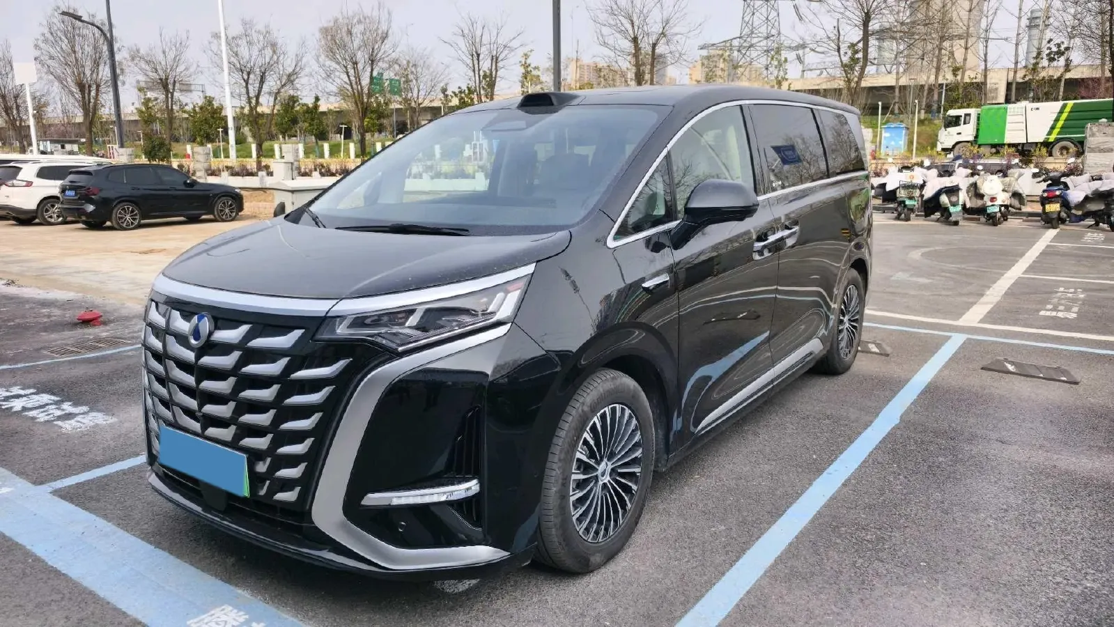 2025 Denza D9 1.5T 156HP L4 E-CVT PHEV 40KWH,autocango,china used car exporter,china ev exporter,chinese used car exporter,chinese used ev exporter