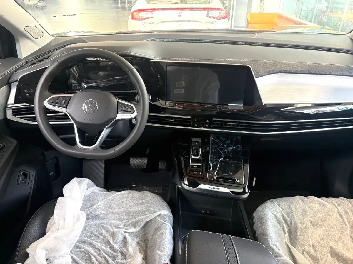 2021 Volkswagen Talagon 2.0T 220HP L4 7DCT,autocango,china used car exporter,china ev exporter,chinese used car exporter,chinese used ev exporter