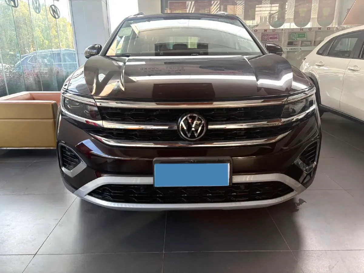 2021 Volkswagen Talagon 2.0T 220HP L4 7DCT,autocango,china used car exporter,china ev exporter,chinese used car exporter,chinese used ev exporter