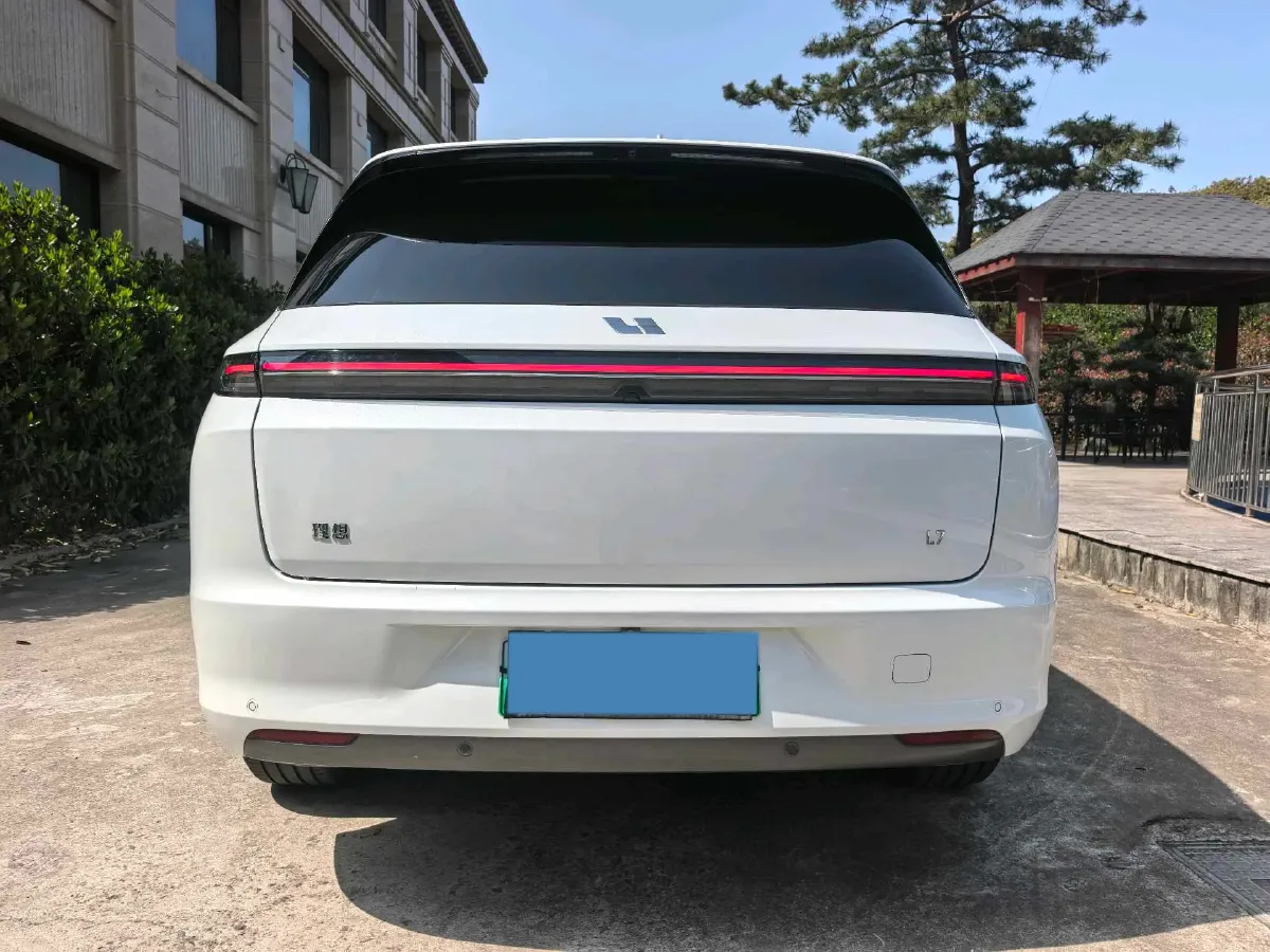 2023 Li L7 Range Extended 154HP REEV 40.9KWH,autocango,china used car exporter,china ev exporter,chinese used car exporter,chinese used ev exporter