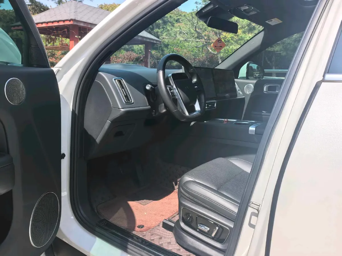 2023 Li L7 Range Extended 154HP REEV 40.9KWH,autocango,china used car exporter,china ev exporter,chinese used car exporter,chinese used ev exporter