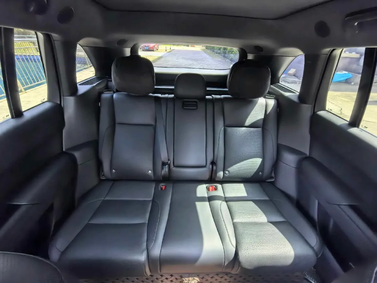 2023 Li L7 Range Extended 154HP REEV 40.9KWH,autocango,china used car exporter,china ev exporter,chinese used car exporter,chinese used ev exporter