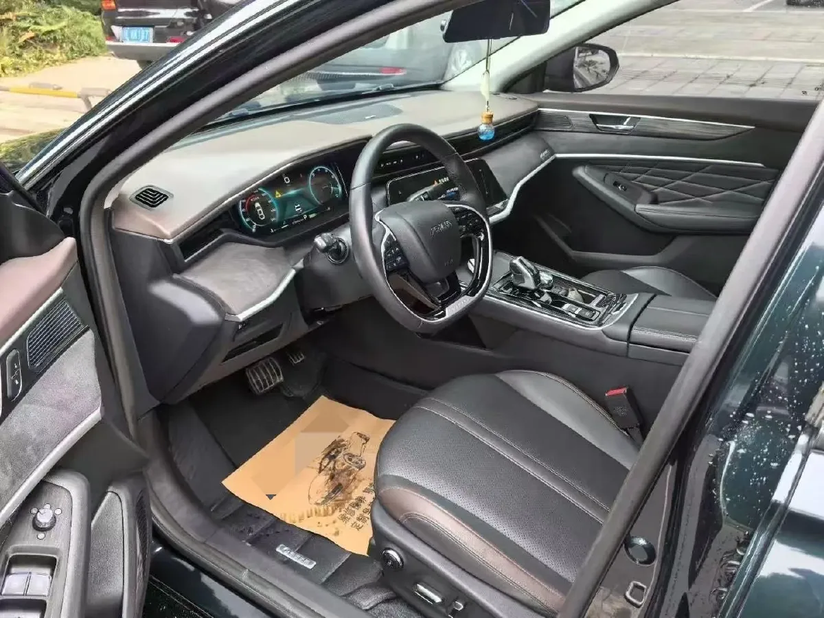 2021 DongFeng Aeolus YiXuan MAX 1.5T 190HP L4 7DCT,autocango,china used car exporter,china ev exporter,chinese used car exporter,chinese used ev exporter