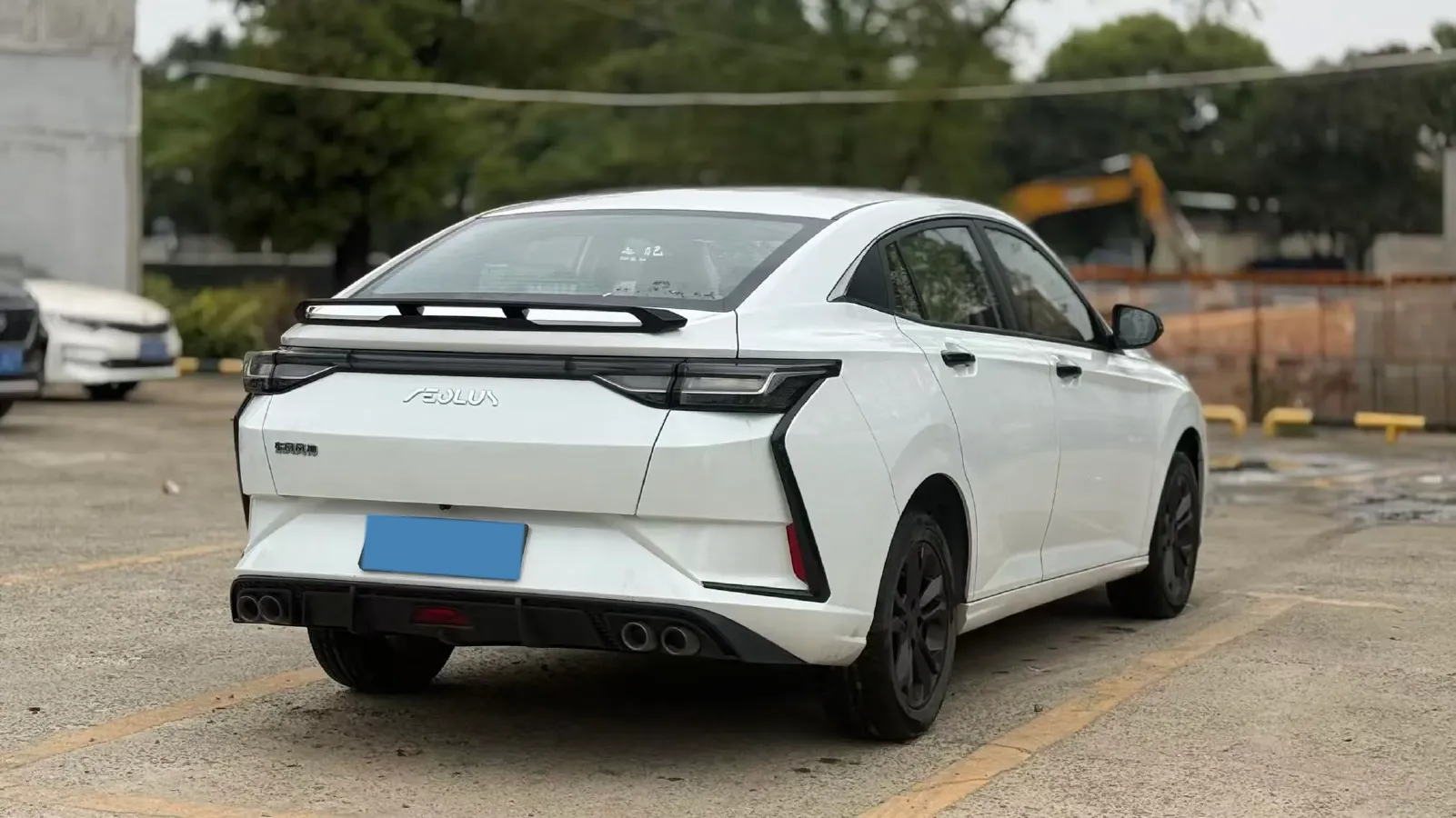 2023 DongFeng Aeolus YiXuan 1.5L 125HP L4 6DCT,autocango,china used car exporter,china ev exporter,chinese used car exporter,chinese used ev exporter