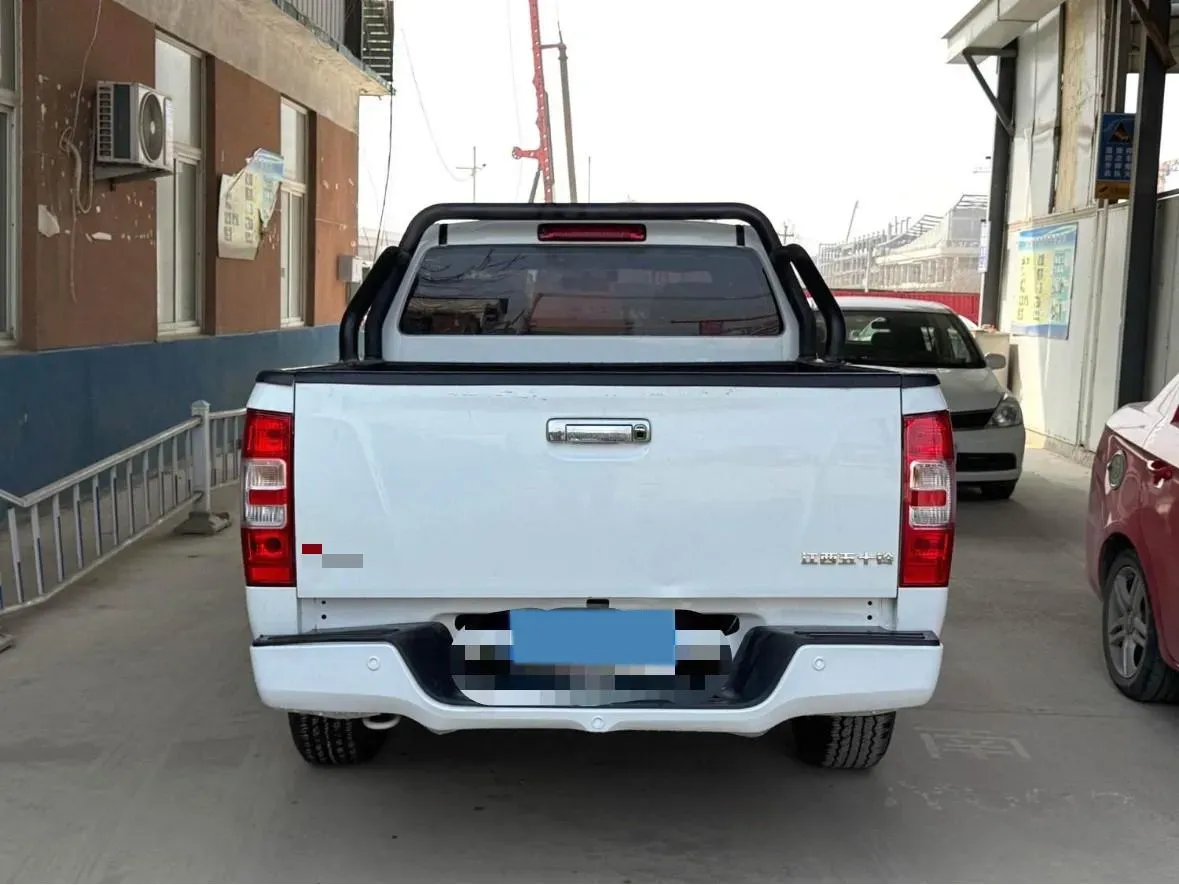 2022 Isuzu RE-MAX Jim 2.8T 120HP L4 5MT,autocango,china used car exporter,china ev exporter,chinese used car exporter,chinese used ev exporter