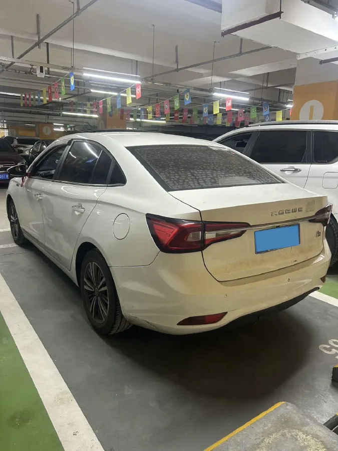 2019 Roewe i5 1.5L 120HP L4 5MT,autocango,china used car exporter,china ev exporter,chinese used car exporter,chinese used ev exporter