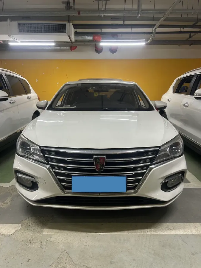 2019 Roewe i5 1.5L 120HP L4 5MT,autocango,china used car exporter,china ev exporter,chinese used car exporter,chinese used ev exporter