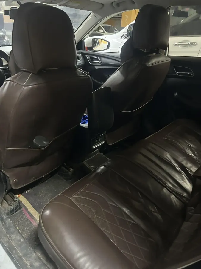 2019 Roewe i5 1.5L 120HP L4 5MT,autocango,china used car exporter,china ev exporter,chinese used car exporter,chinese used ev exporter