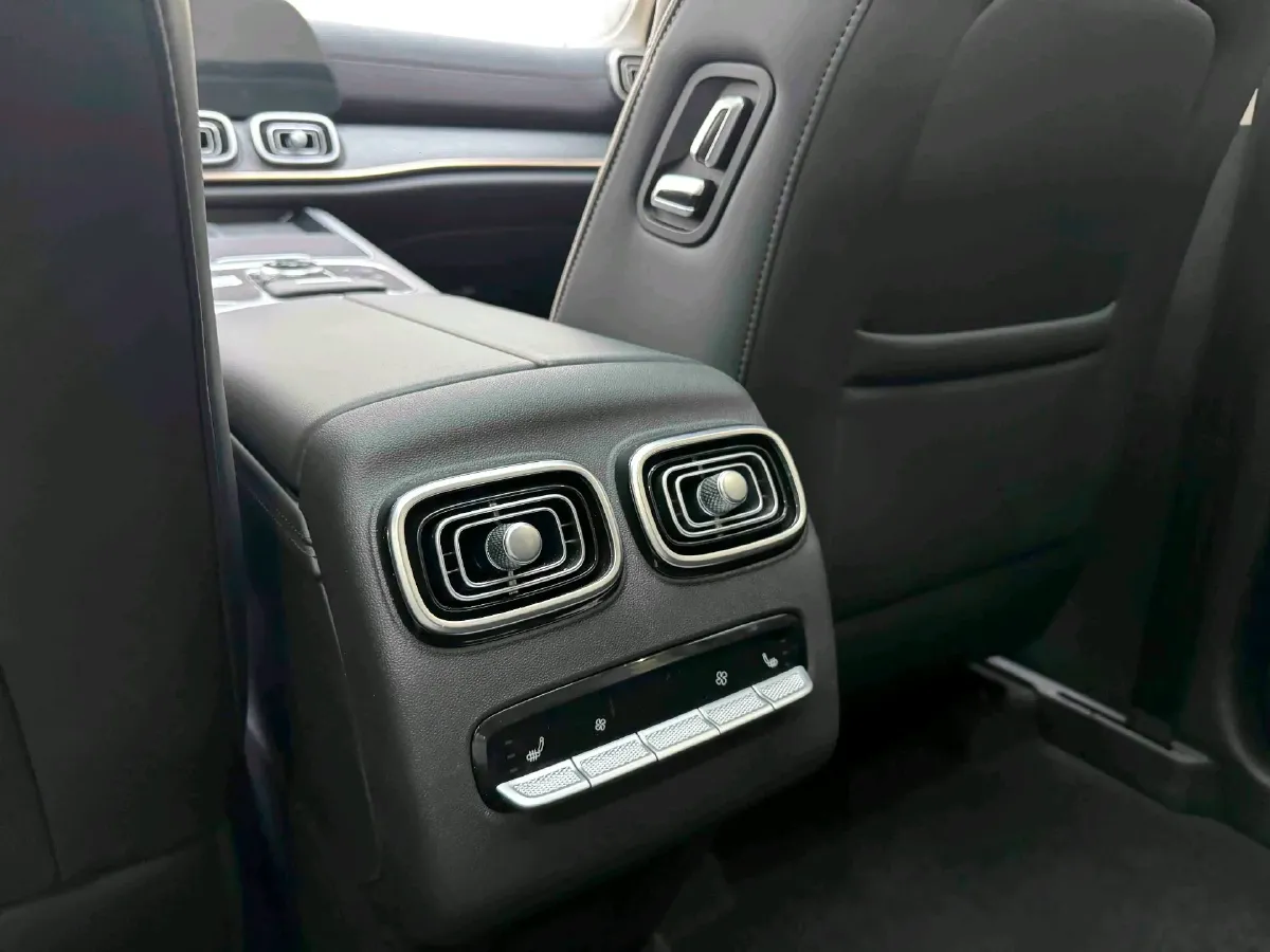 2023 Chery Tiggo 9 2.0T 261HP L4 8AT,autocango,china used car exporter,china ev exporter,chinese used car exporter,chinese used ev exporter