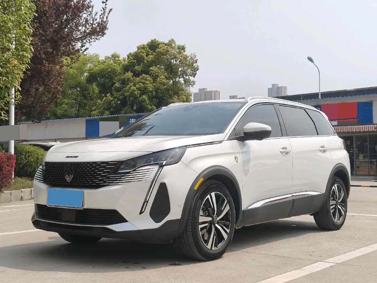 2023 Peugeot 5008 1.8T 211HP L4 8AT,autocango,china used car exporter,china ev exporter,chinese used car exporter,chinese used ev exporter