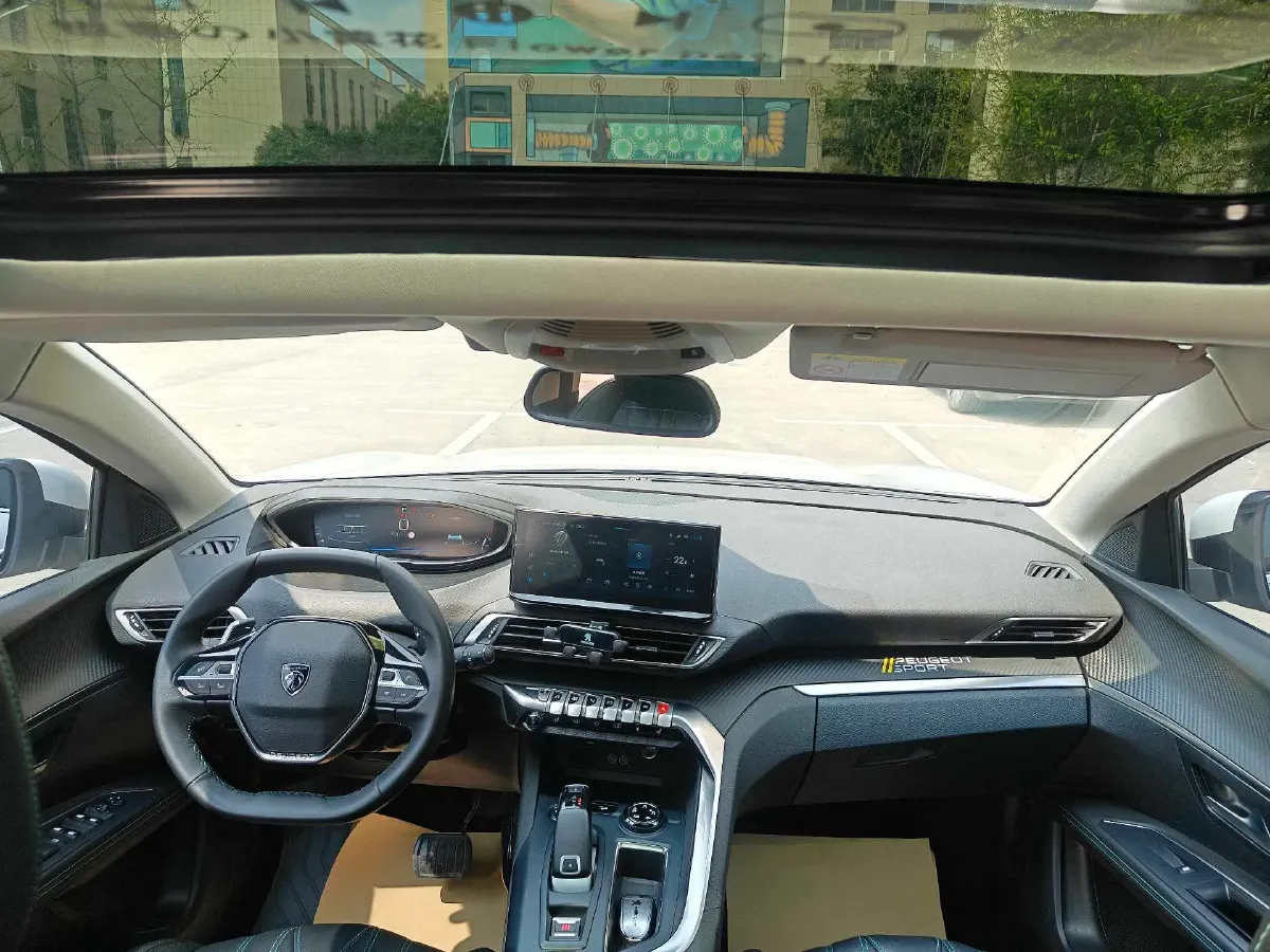 2023 Peugeot 5008 1.8T 211HP L4 8AT,autocango,china used car exporter,china ev exporter,chinese used car exporter,chinese used ev exporter