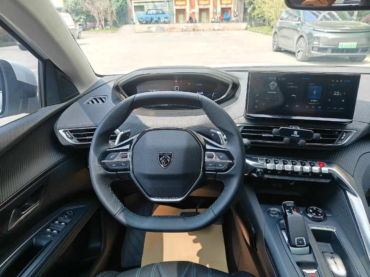 2023 Peugeot 5008 1.8T 211HP L4 8AT,autocango,china used car exporter,china ev exporter,chinese used car exporter,chinese used ev exporter