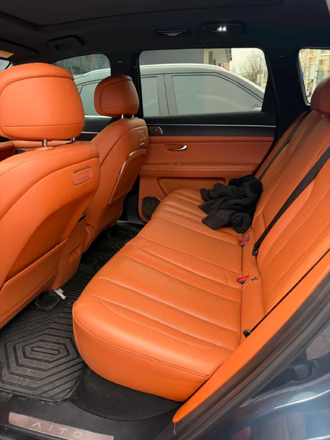 2024 AITO AITO M7 1.5T 152HP L4 REEV 42KWH,autocango,china used car exporter,china ev exporter,chinese used car exporter,chinese used ev exporter