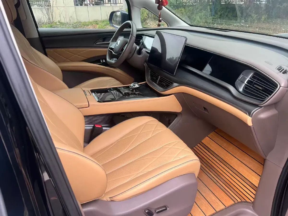 2022 Mercedes-Benz GLC Class 2.0T 197HP L4 9AT,autocango,china used car exporter,china ev exporter,chinese used car exporter,chinese used ev exporter