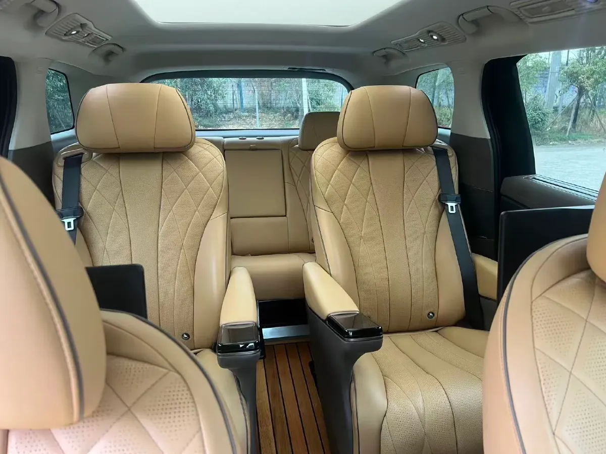 2022 Mercedes-Benz GLC Class 2.0T 197HP L4 9AT,autocango,china used car exporter,china ev exporter,chinese used car exporter,chinese used ev exporter