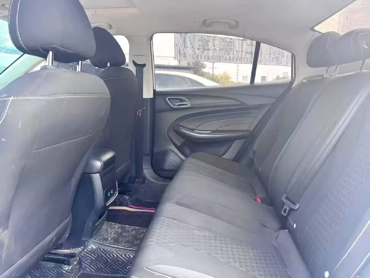 2019 Roewe i5 1.5L 120HP L4 CVT,autocango,china used car exporter,china ev exporter,chinese used car exporter,chinese used ev exporter