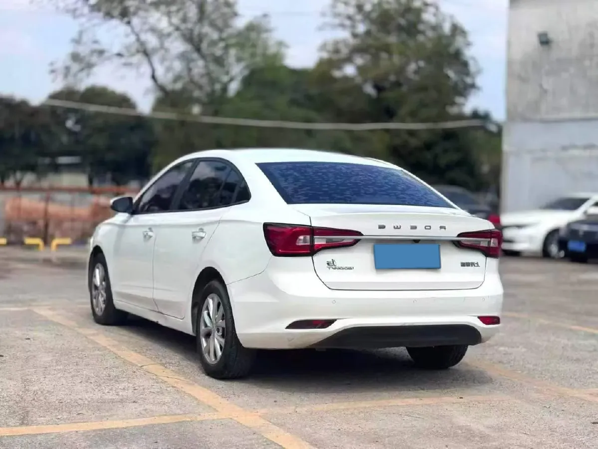 2019 Roewe i5 1.5L 120HP L4 CVT,autocango,china used car exporter,china ev exporter,chinese used car exporter,chinese used ev exporter