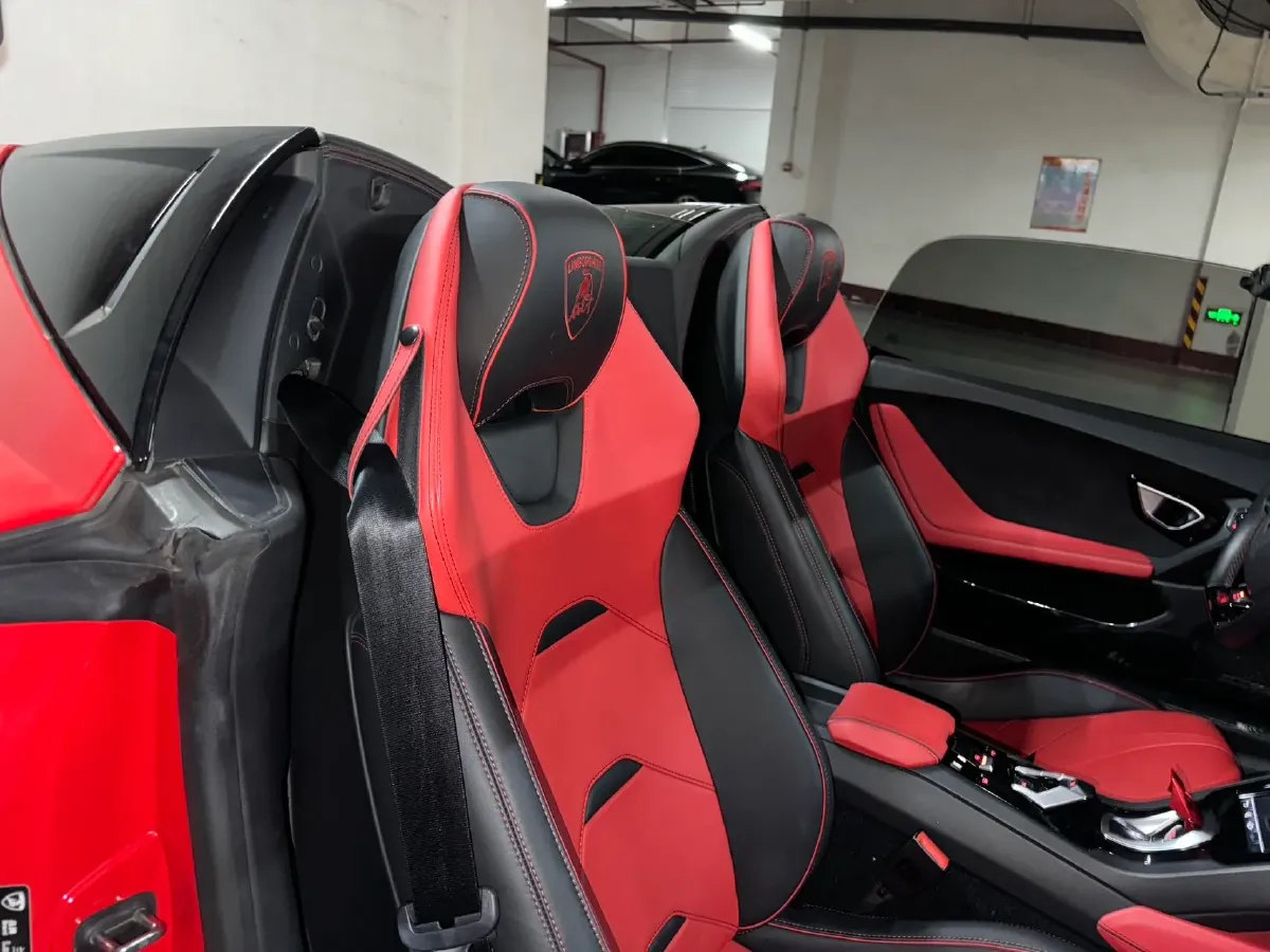 2019 Lamborghini Huracán 5.2L 640HP V10 7DCT,autocango,china used car exporter,china ev exporter,chinese used car exporter,chinese used ev exporter