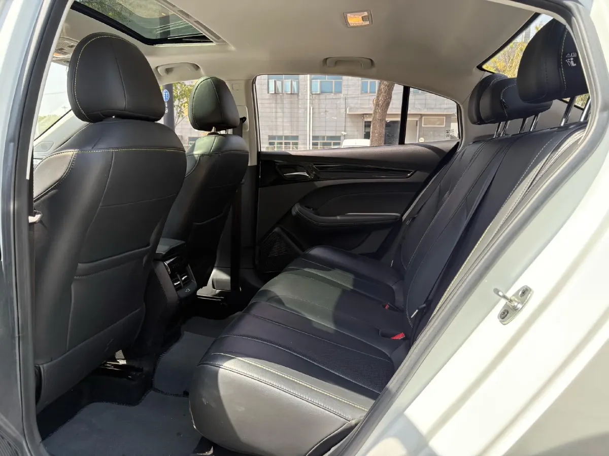 2021 Roewe i5 1.5L 120HP L4 CVT,autocango,china used car exporter,china ev exporter,chinese used car exporter,chinese used ev exporter