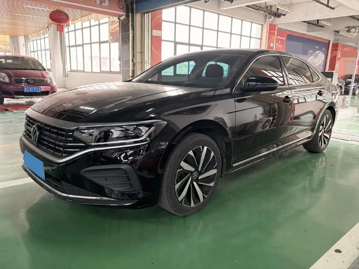 2024 Volkswagen Passat 2.0T 220HP L4 7DCT,autocango,china used car exporter,china ev exporter,chinese used car exporter,chinese used ev exporter