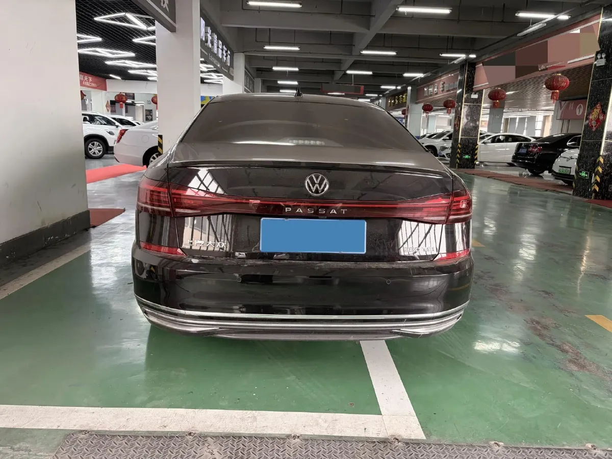 2024 Volkswagen Passat 2.0T 220HP L4 7DCT,autocango,china used car exporter,china ev exporter,chinese used car exporter,chinese used ev exporter