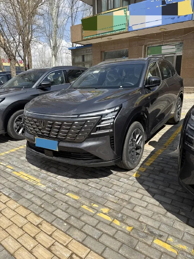 2025 ChangAn CS75 Plus 1.5T 192HP L4 8AT,autocango,china used car exporter,china ev exporter,chinese used car exporter,chinese used ev exporter