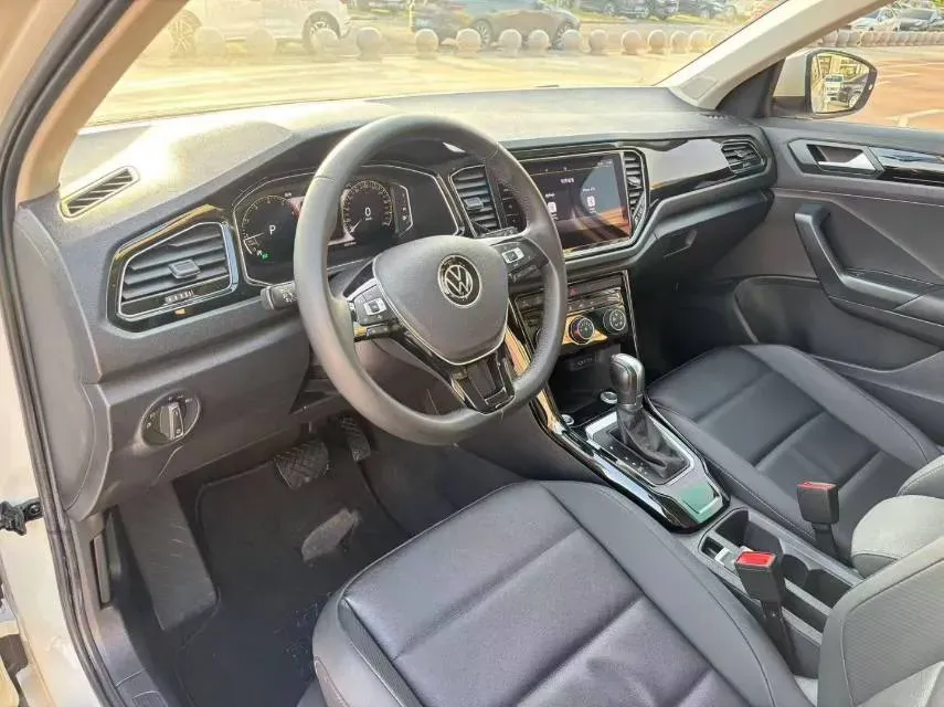 2021 Volkswagen T-Roc 1.4T 150HP L4 7DCT,autocango,china used car exporter,china ev exporter,chinese used car exporter,chinese used ev exporter
