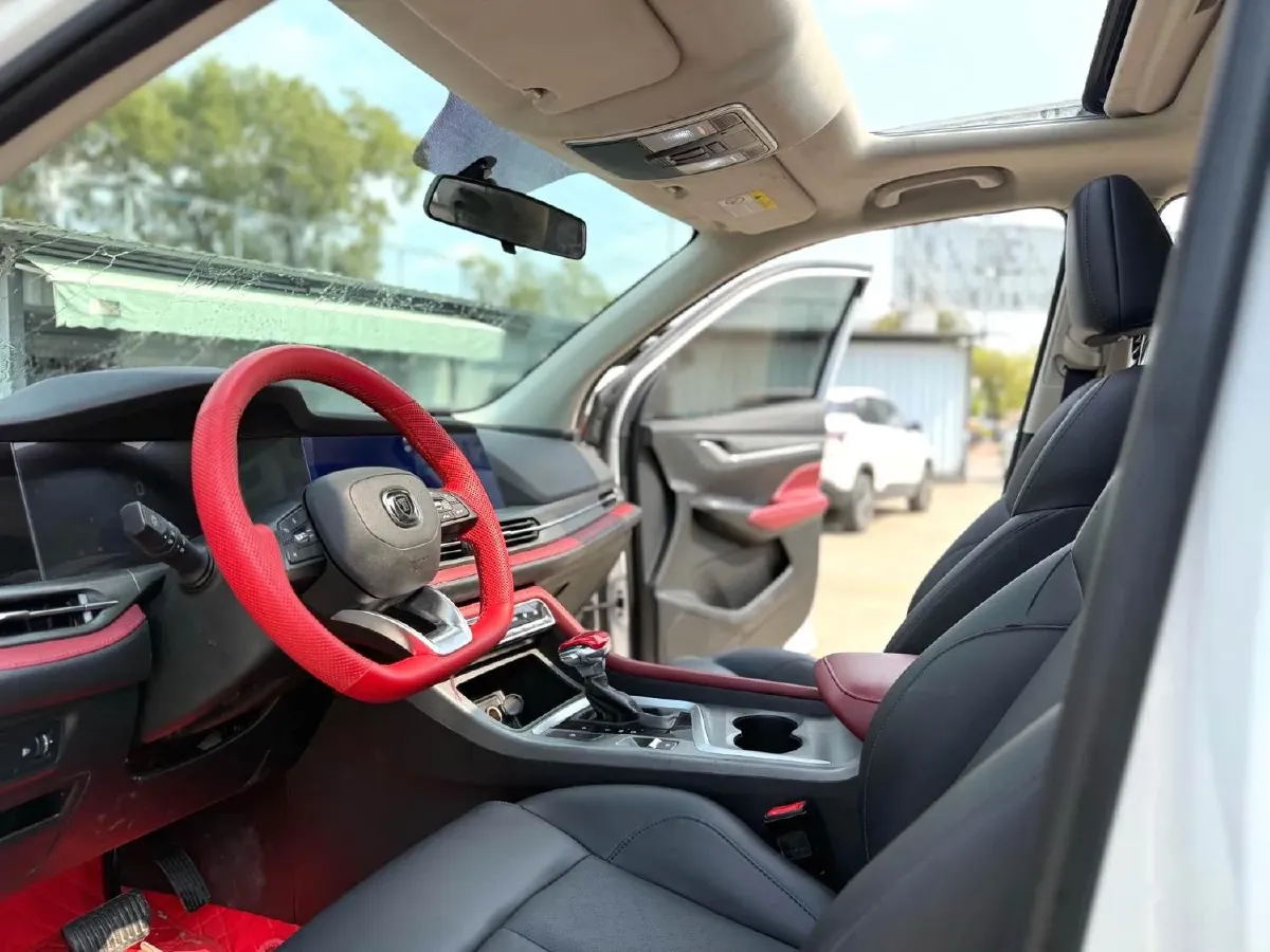 2022 ChangAn Oshan X7 Plus 1.5T 188HP L4 7DCT,autocango,china used car exporter,china ev exporter,chinese used car exporter,chinese used ev exporter