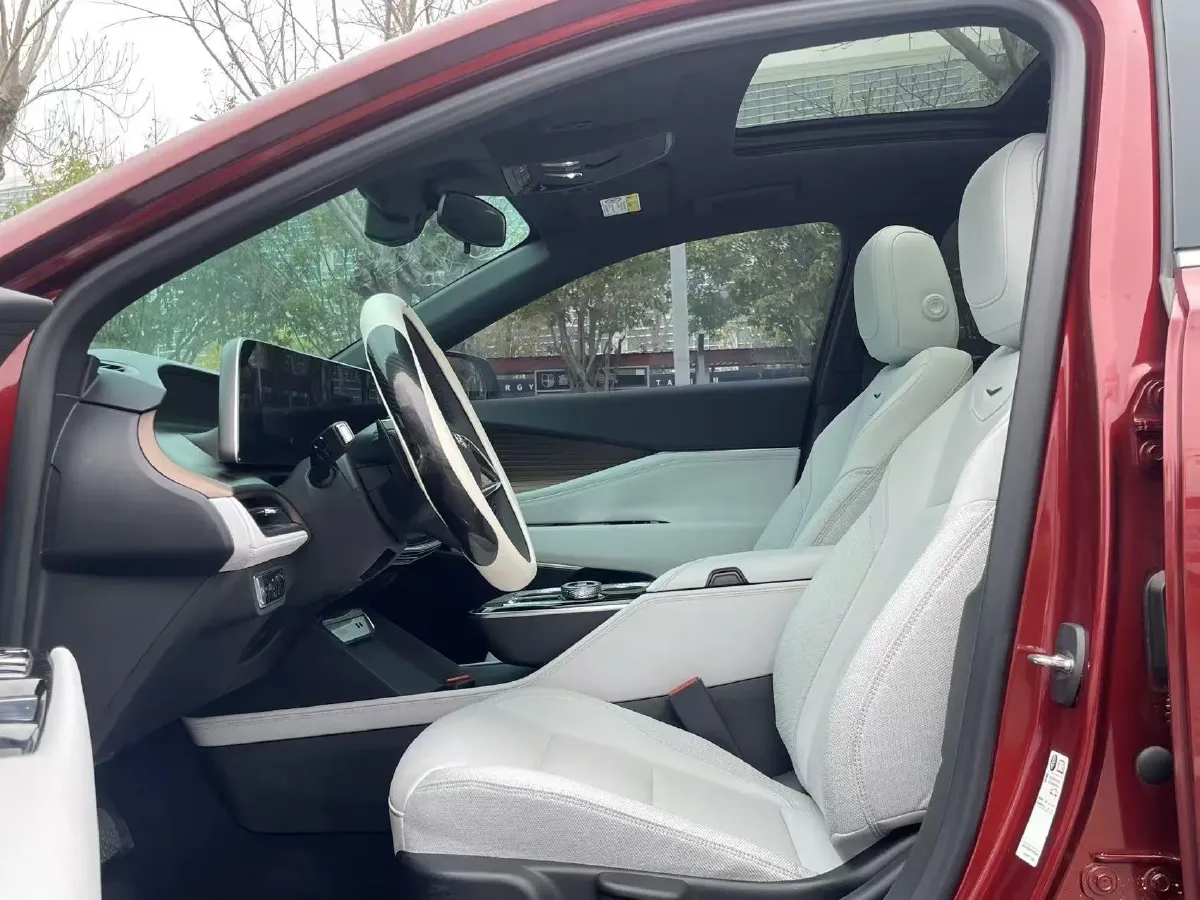 2023 Cadillac GT4 1.5T 211HP L4 9AT,autocango,china used car exporter,china ev exporter,chinese used car exporter,chinese used ev exporter